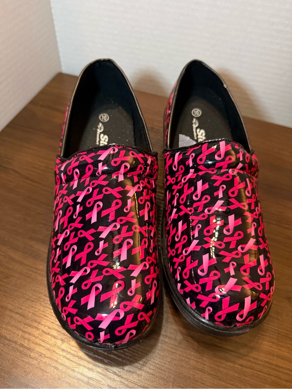 Women's Pink Ribbon Slip-On Clog